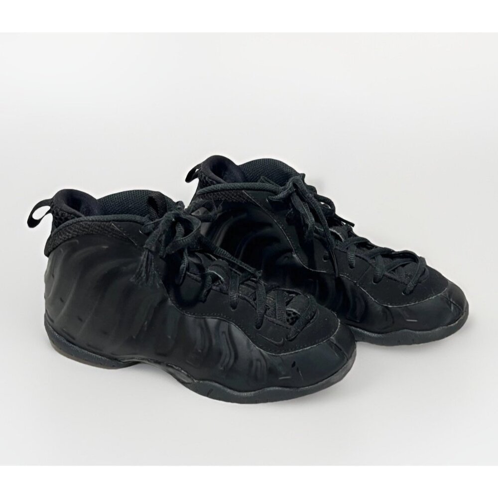 Nike Little Foamposite One Anthracite Black Sneakers, Size 2Y FN7314-001 Shoes